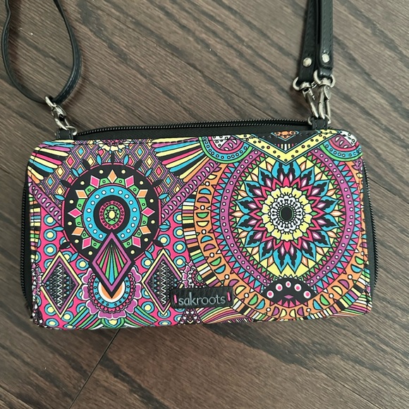 Sakroots Colorful Mandala zip around Crossbody/Wristlet wallet - Picture 2 of 8
